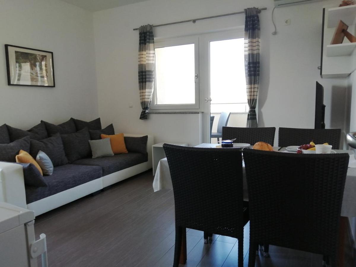 Villa Luce Apartment House Karlobag Dış mekan fotoğraf