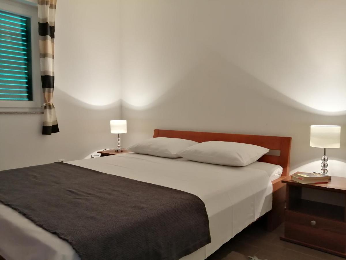 Villa Luce Apartment House Karlobag Dış mekan fotoğraf