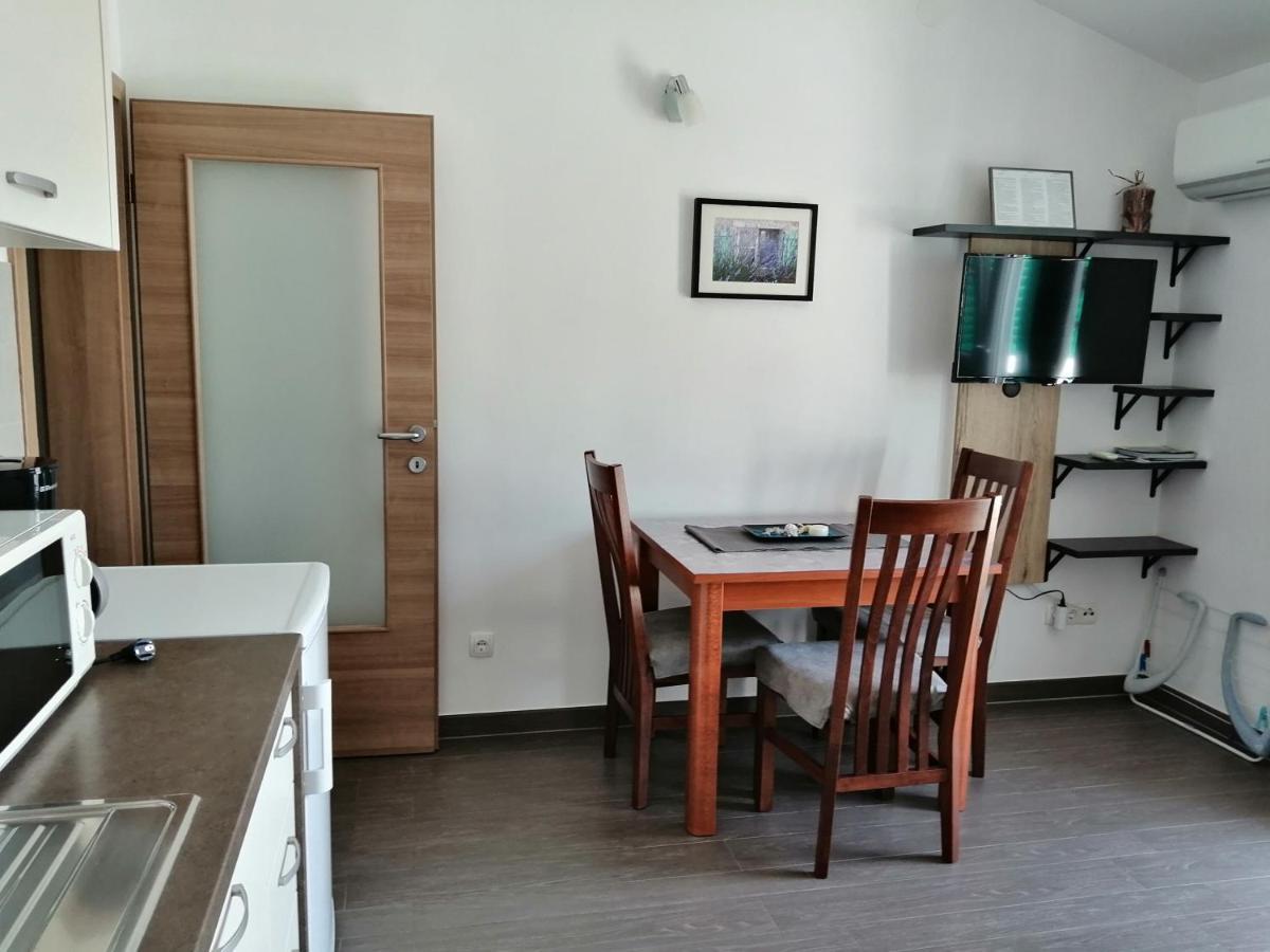 Villa Luce Apartment House Karlobag Dış mekan fotoğraf