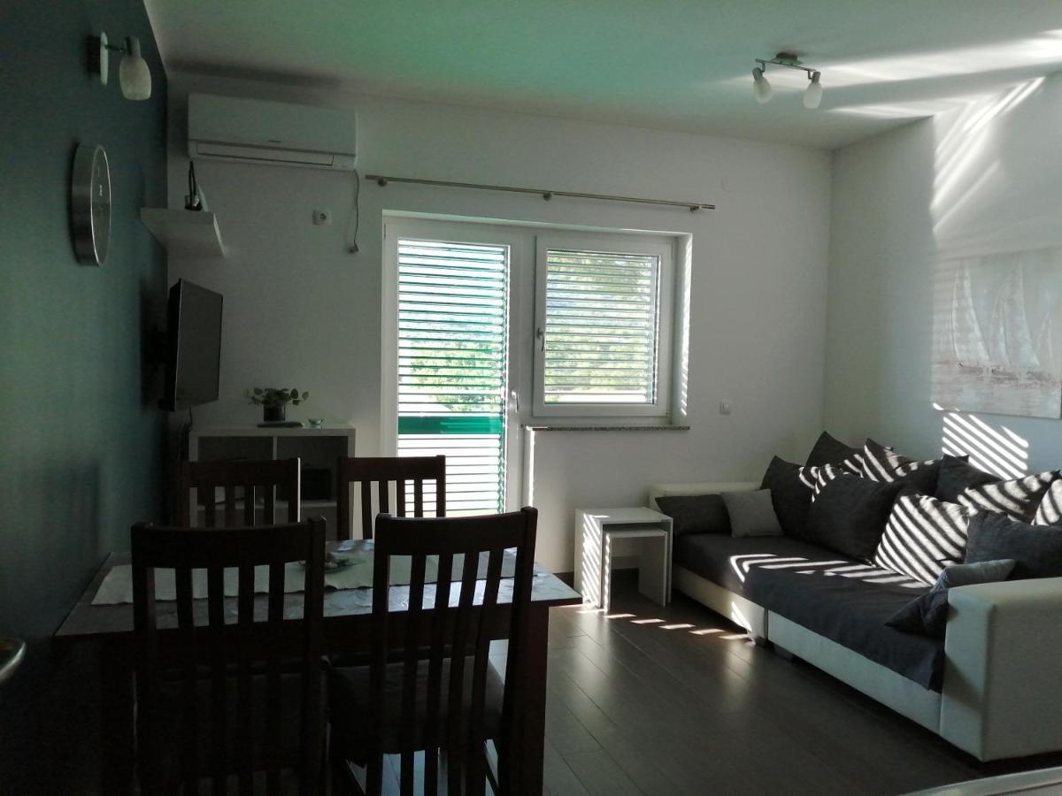 Villa Luce Apartment House Karlobag Dış mekan fotoğraf